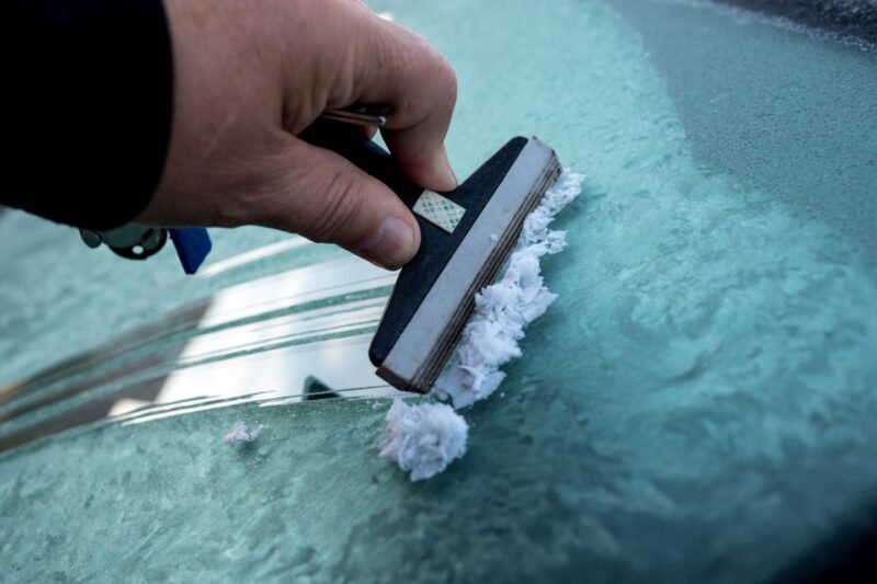 Perspėja vairuoti atsargiai!