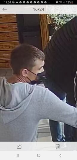 Policija prašo pagalbos: ieško paspirtukų vagyste įtariamų jaunuolių. Įtariamuosius viena vagyste jau sulaikė (nuotraukos)