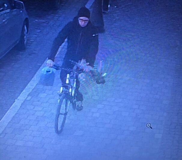 Policija prašo pagalbos: ieško asmens netikrų pinigų byloje (nuotraukos)