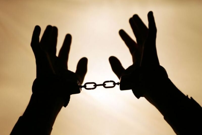 Policija sulaikė sukčius iš Vertimų (6)