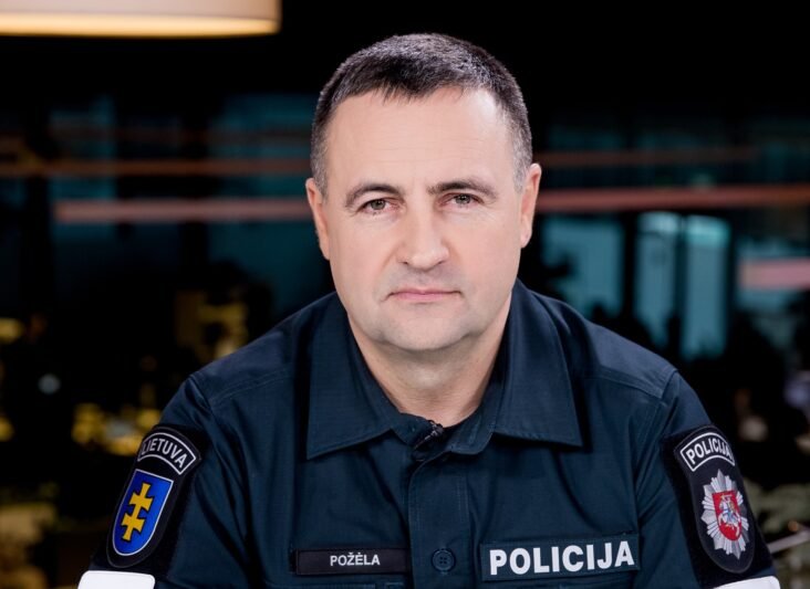 Policijos vadovas: reikėtų atsigręžti į pareigūną kaip asmenybę
