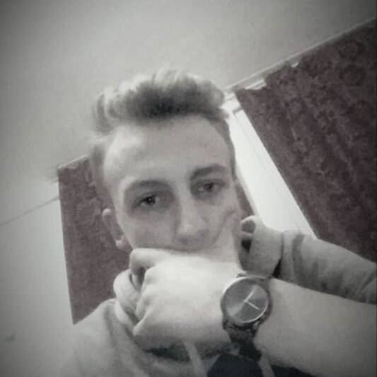 Prašo padėti surasti dingusį sūnų