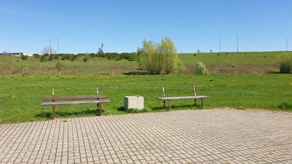 Prašo surasti suoliukų niokotojus (nuotraukos) (1)