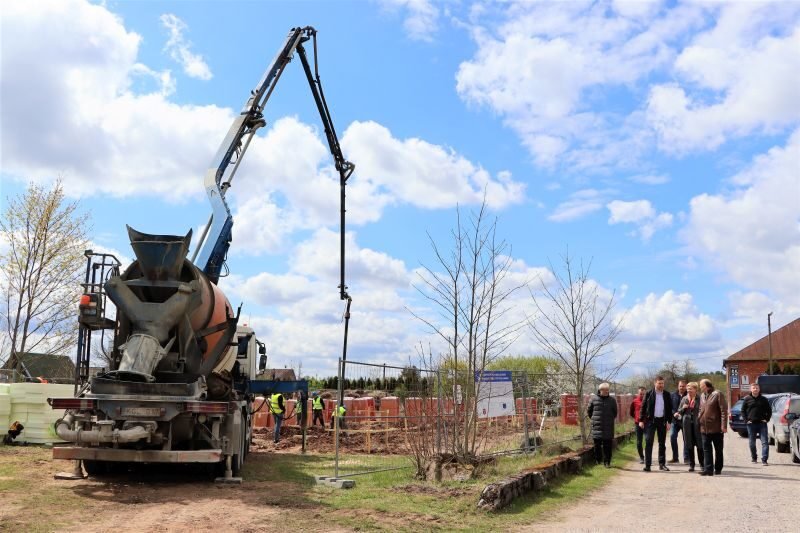 Prasidėjo bendruomeninių vaikų globos namų statyba (2)