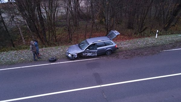 Prie Pašvenčio susidūrė automobiliai (nuotraukos) (1)