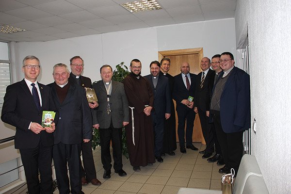 Prie pietų stalo – apie tarnystę, bendrystę ir rūpesčius