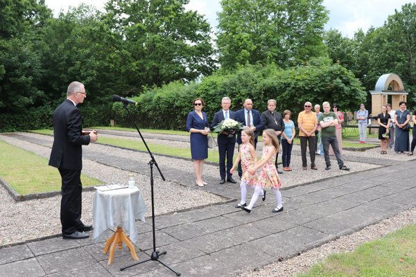 Prisimintos pirmųjų žudynių aukos (nuotraukos)