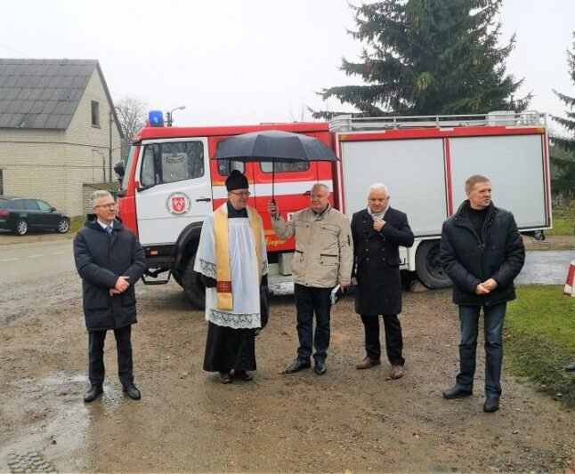 Pristatytas nupirktas ugniagesių automobilis (1)