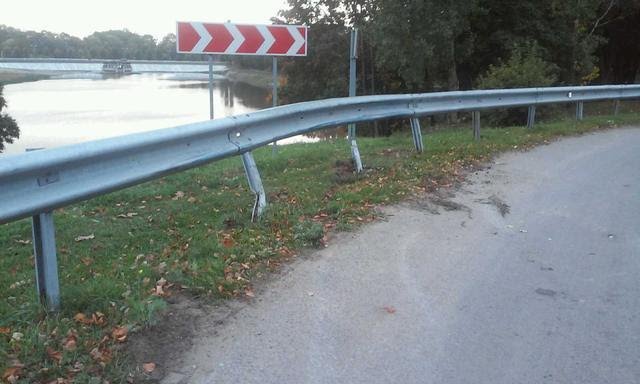 Rėžėsi į atitvarus