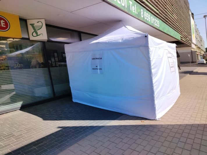 Rugsėjo 1-ąją skiepys prie „IKI“ parduotuvės