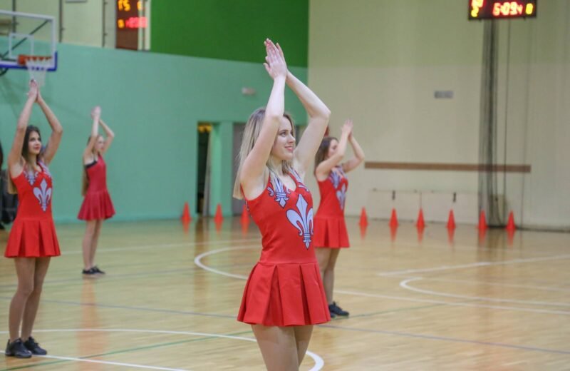 Savaitgalį kovos dėl išlikimo (prašo sirgalių palaikymo)