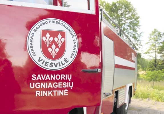 Savanoriai ugniagesiai jaučiasi nustumti į šoną (17)