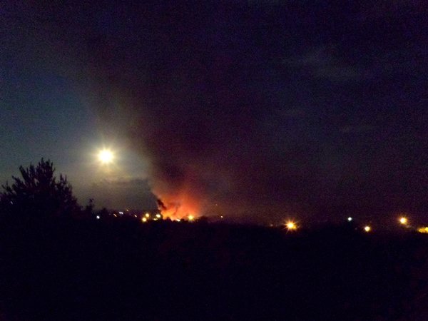 Skirsnemunėje liepsnojo padangos (nuotraukos, video)