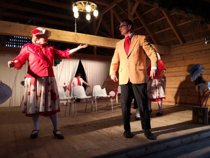 Skirsnemunės teatras „Dobilėlį penkialapį“ parodė Jono Basanavičiaus gimtinėje