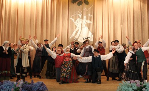 „Smalininkų sueiginis“ – šokių kelionė per Lietuvą