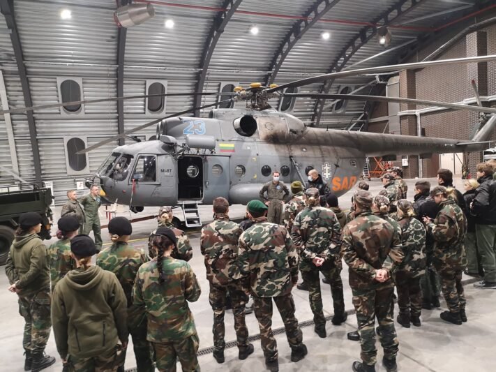 Smalininkai nori kurti oro kadetų licėjų, ministerija siūlo rinktis kitą vietą (4)