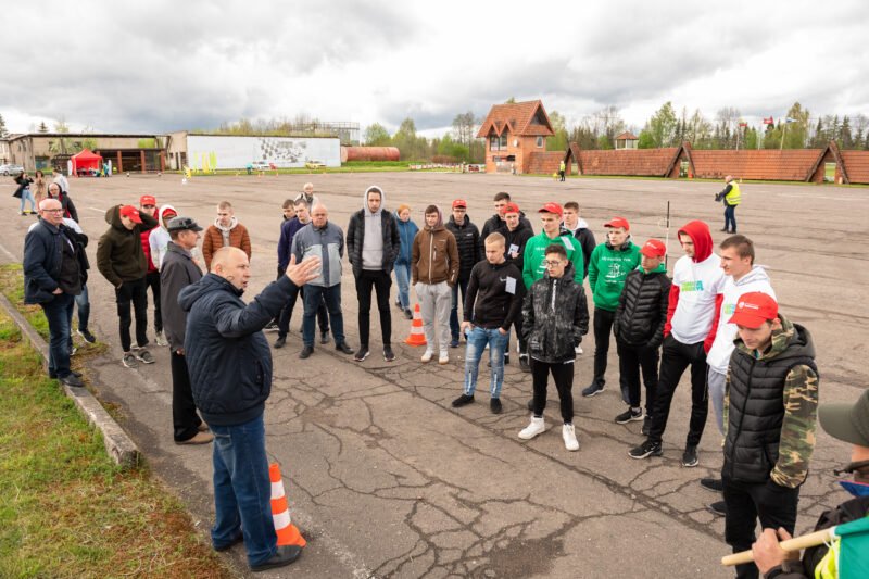 Smalininkuose varžėsi jaunieji automobilių vairuotojai