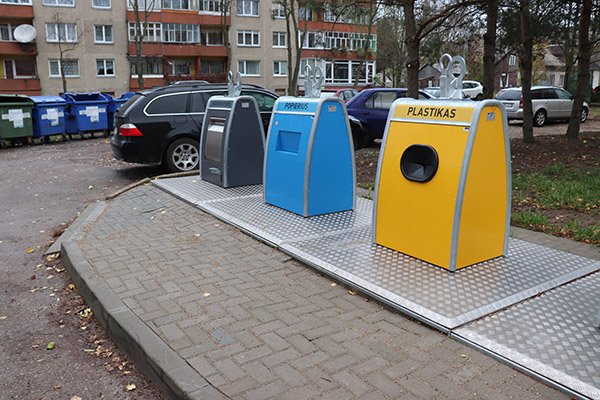Stiklą, plastiką ir popierių galima mesti į naujus konteinerius