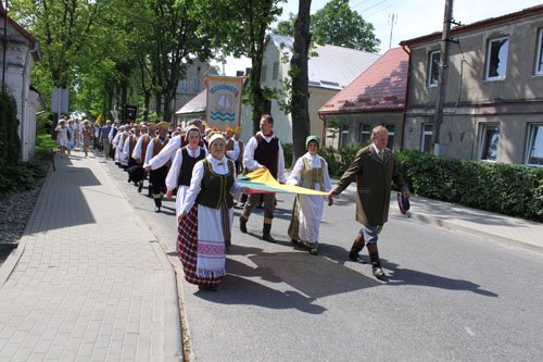 Sueiginis į Smalininkus sukvietė šokėjus ir jų bičiulius