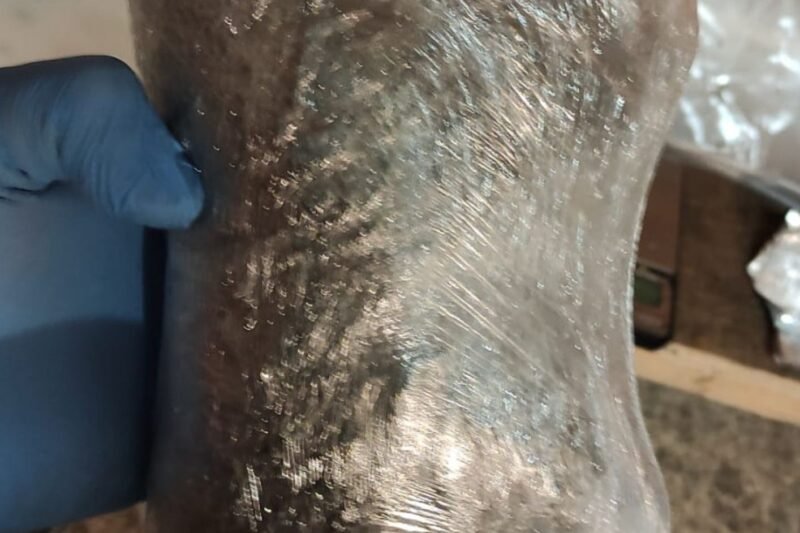 Sulaikė narkotikų kurjerį, rado kanapių plantaciją