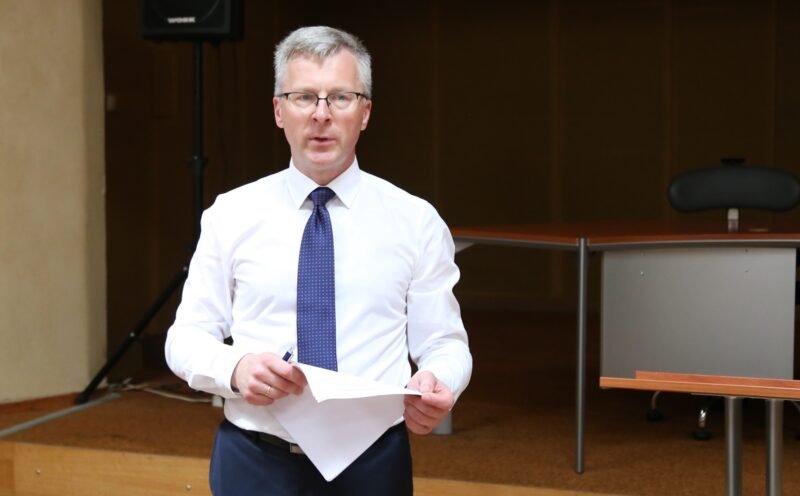 Sulaukęs spaudimo meras švelnina poziciją (6)