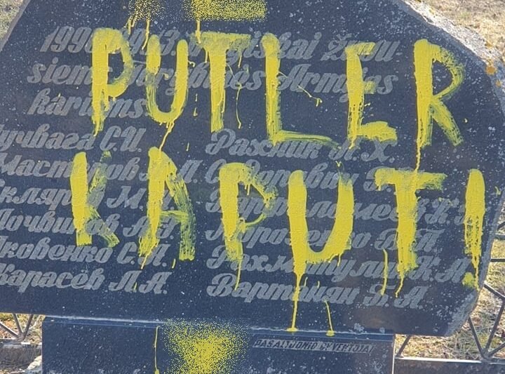 Įtampa pratrūko vandalizmu (nuotraukos) (3)