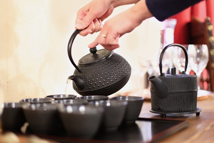 Tyrimas: arbatą mėgstame, bet geriame neteisingai