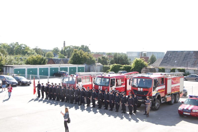 Ugniagesiai kviečia į atvirų durų dienas