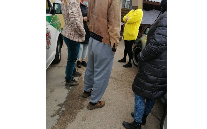 Šunų netekę daugintojai apgulė gyvūnų prieglaudą, tarp jų ir žiauriu elgesiu įtariamas jurbarkietis (3)