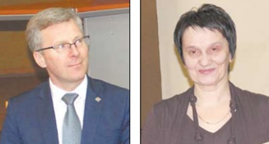 Universitetui siūlo kėdę prie kompiuterio (5)