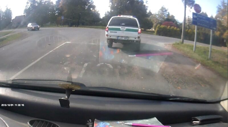 Vairuotojas: kodėl policijai negalioja „Stop“ ženklas? (video) (12)