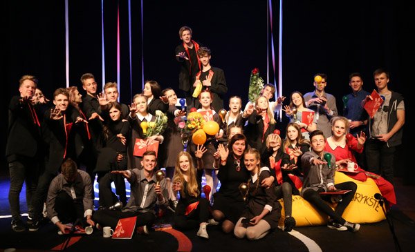 „Vaivorykštė“ užgesino lempas