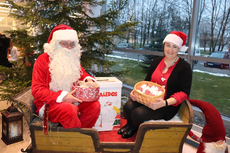 Į šventines „Knygų Kalėdas“ pakvietė biblioteka