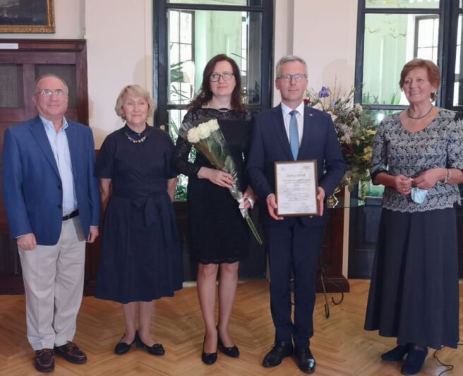 Įvertino garbingu apdovanojimu (2)