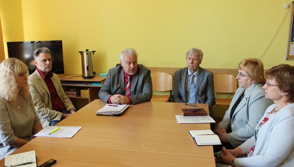 Švietimo įstaigose permainos nesibaigia (2)