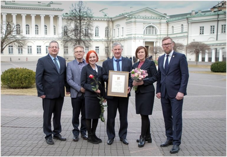 Viešviliečius pagerbė prezidentė Dalia Grybauskaitė (3)