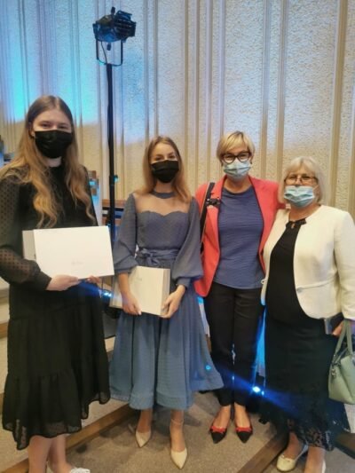 Vyriausybėje pagerbti šimtukininkai