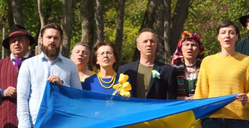 Vyšyvankos dieną Jurbarke skambėjo „Oy, u luzi chervona kalina“ (video)