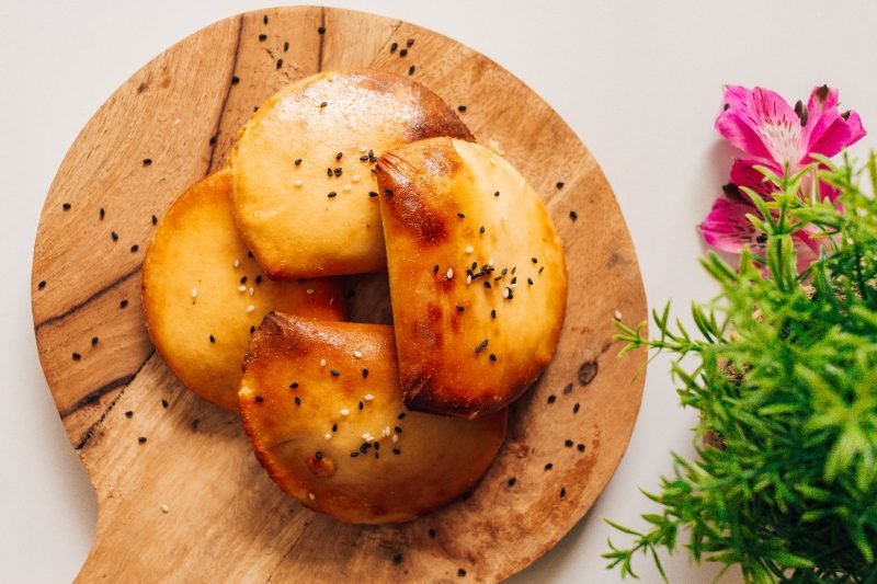 Kai tradiciniai pyragėliai pabosta: šventiniam stalui išbandykite empanadas su 3 skirtingais įdarais