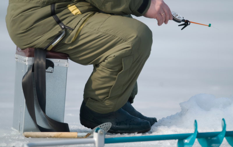 Prasidėjus poledinės žūklės sezonui, aplinkosaugininkai primena svarbiausias žvejybos taisykles ir saugumo reikalavimus