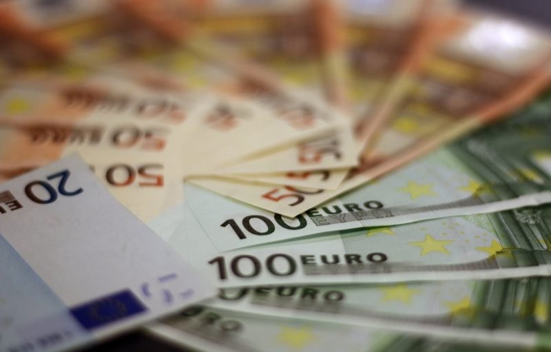 ECB padidino palūkanas 0,5 proc. punkto