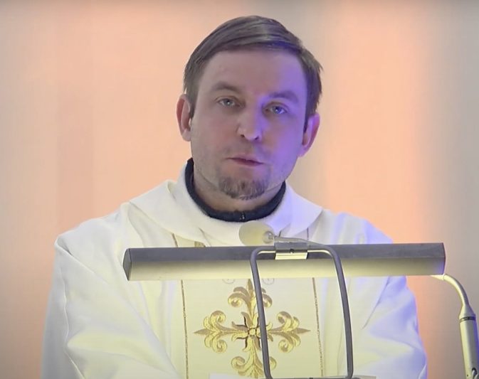 Po jurbarkiečio liudijimų apie lytinius santykius su kunigu K. Palikša dvasininkas nusišalino nuo pareigų