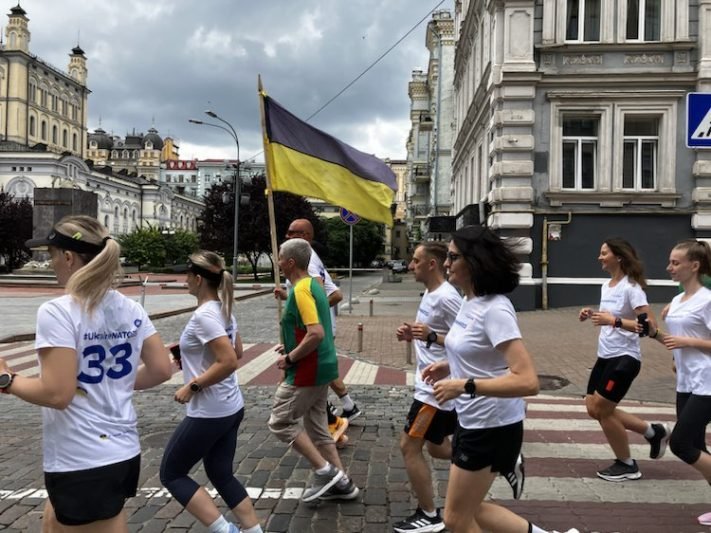 Galimai 33-čiai NATO narei – 33 tūkst. Ukrainos vėliavų Vilniuje