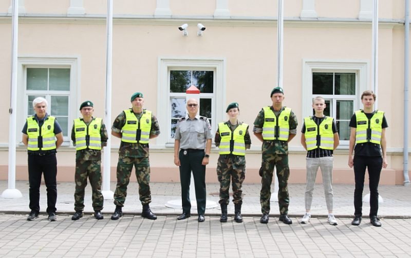 Talkinti pasieniečiams pradeda pirmieji VSAT rėmėjai