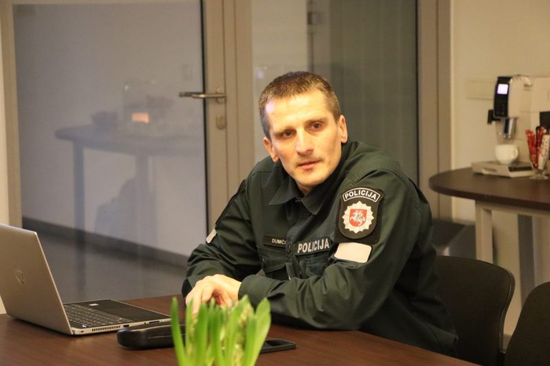 Policijos pareigūnų darbą, kasdienes aktualijas Jurbarko r. policijos komisariato viršininkas Aivaras Dumčius apžvelgė paskutinį kartą – vasario 2-ąją jis paliko policijos gretas.