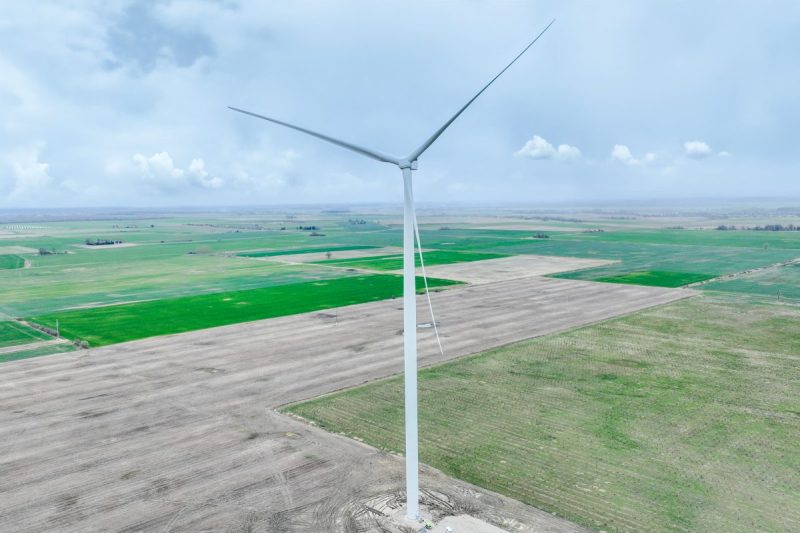 Vienuolika vėjo turbinų keliauja į „Green Genius“ parką Jurbarke – pirmoji turbina jau pastatyta (+ foto, video, įdomūs faktai)