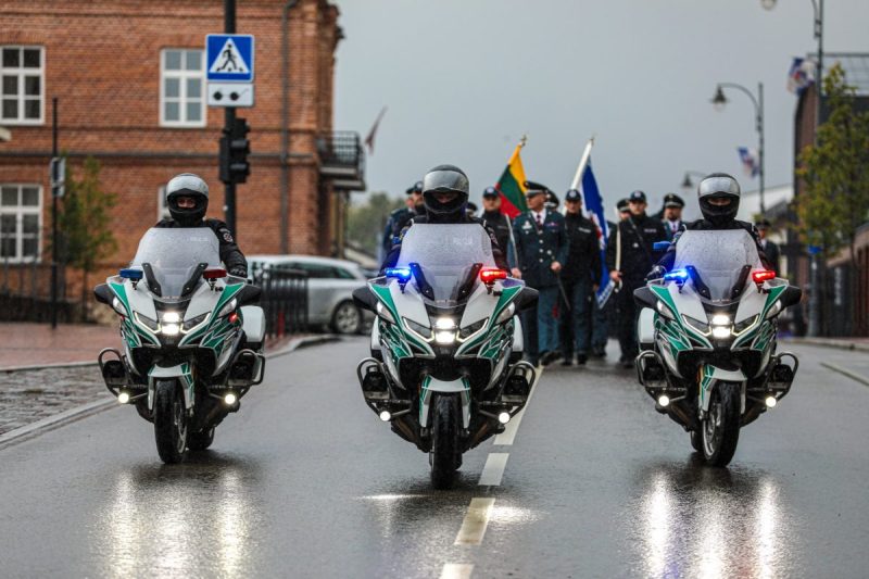 Prezidentas ir premjerė pasveikino policijos pareigūnus Angelų sargų dienos proga