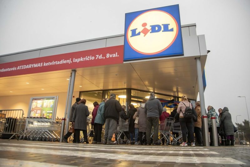 Jurbarke duris atvėrė pirmoji „Lidl“ parduotuvė (1)