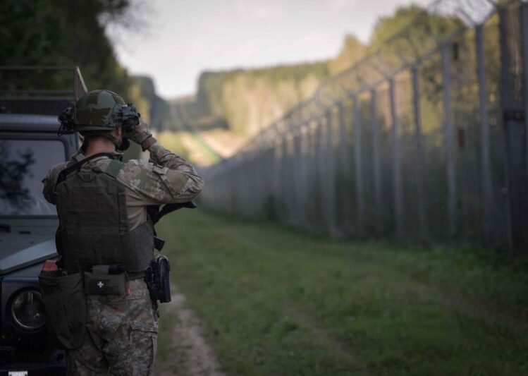 Kariuomenė: „Zapad“ pratybų metu puolimo rizika maža, bet provokacijų tikimybė yra išaugusi