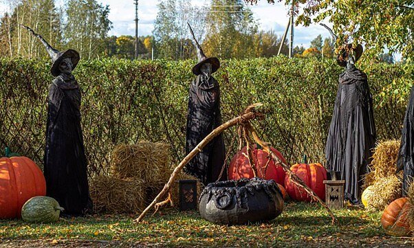 10 Vėlinių savaitgalio idėjų: nuo švytinčių moliūgų parkų – iki šviesų festivalių (2)